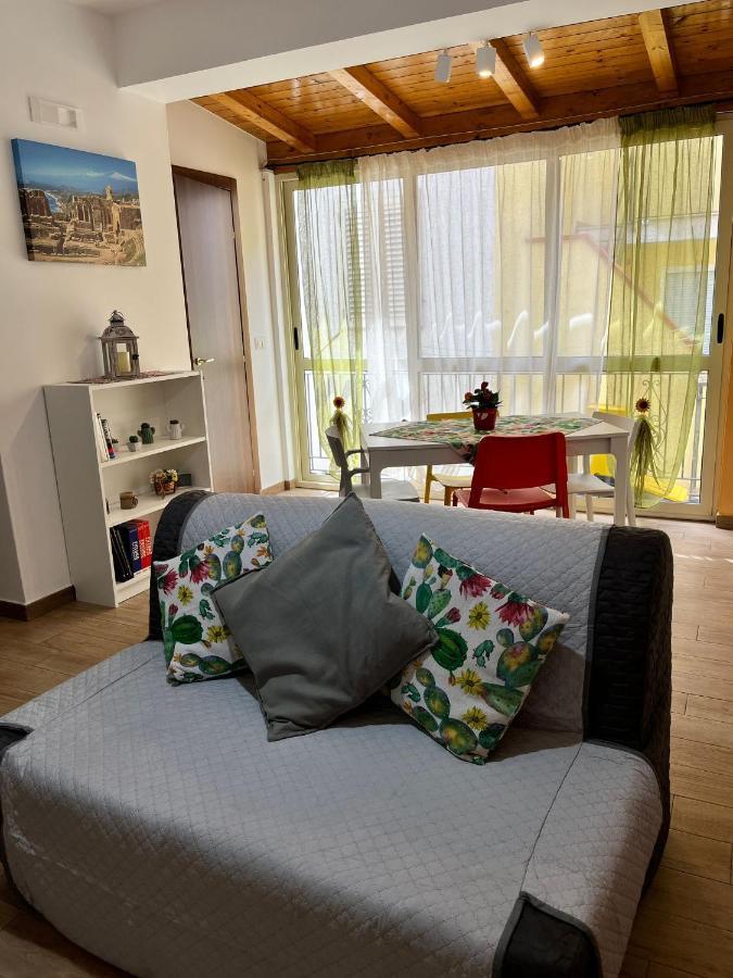 Casa Peppino Apartman Letojanni Kültér fotó