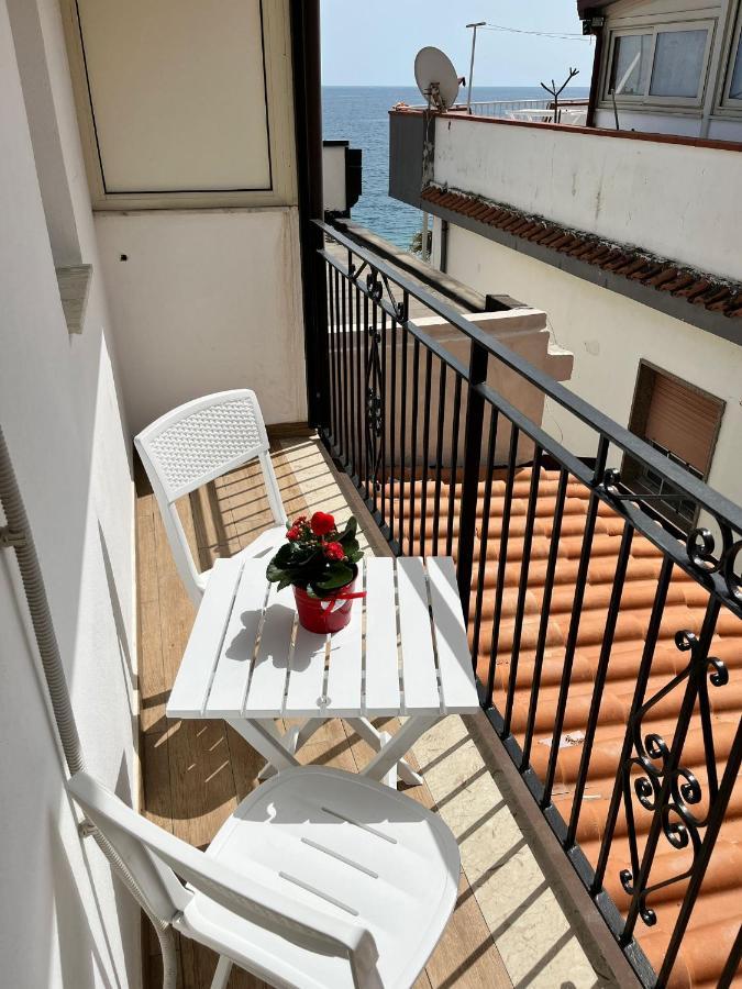 Casa Peppino Apartman Letojanni Kültér fotó